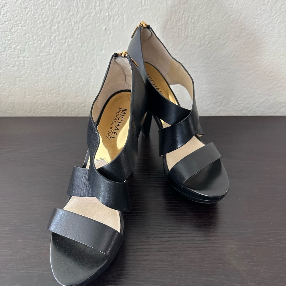 Michael Kors Elena Platform Heels Size 7.5